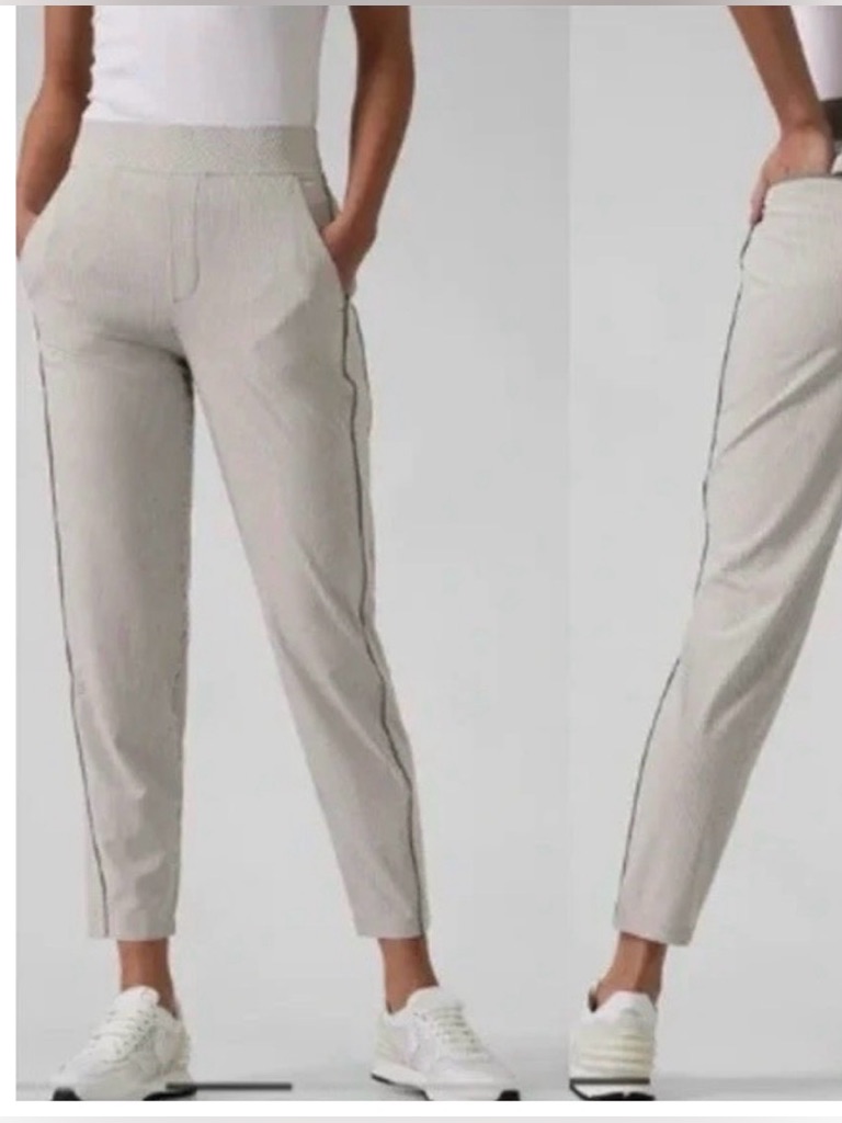 Athleta Brooklyn Athletic Crop Pants Size 12 Pockets Stretch